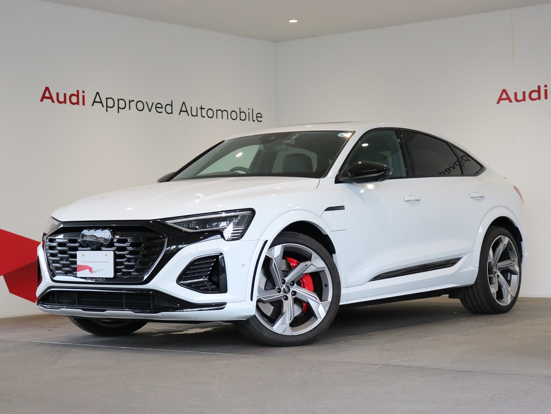 AUDI SQ8 SPORTBACK E-TRON - View 1