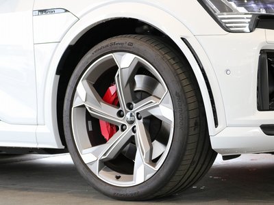 AUDI SQ8 SPORTBACK E-TRON - 6