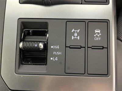 صورة مصغرة 18 لـ 2024 Toyota LAND CRUISER 250