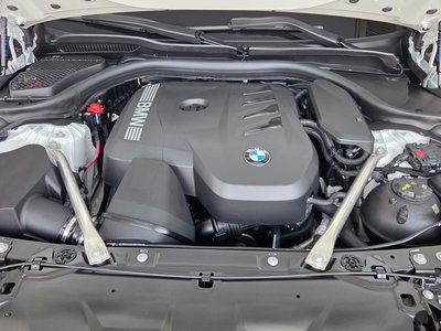 2026 BMW 5 SERIES photo 7