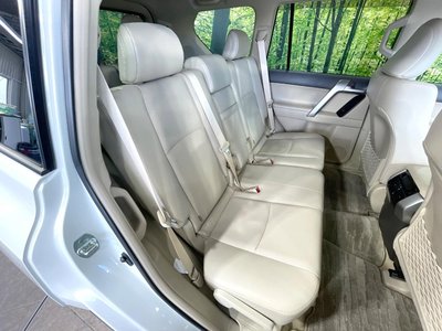 TOYOTA LAND CRUISER PRADO - 9