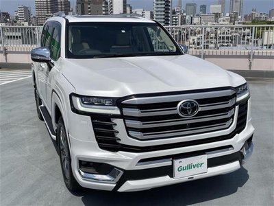 TOYOTA LAND CRUISER 300 - 8