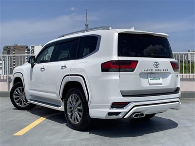 TOYOTA LAND CRUISER 300 - 2