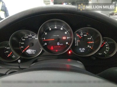 PORSCHE 911 TARGA - 6