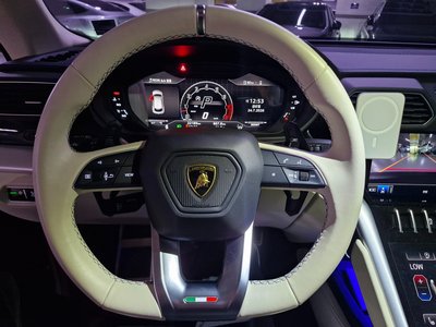 صورة مصغرة 14 لـ 2024 Lamborghini URUS