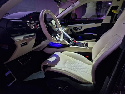 2024 Lamborghini URUS photo 10