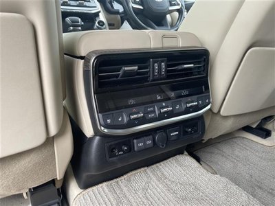 2023 Toyota LAND CRUISER 300 — миниатюра 18