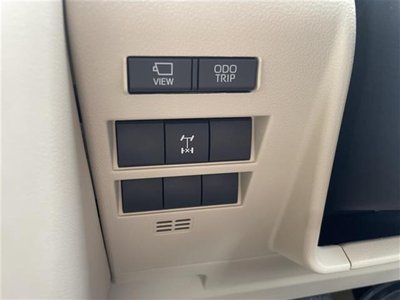2023 Toyota LAND CRUISER 300 — миниатюра 15