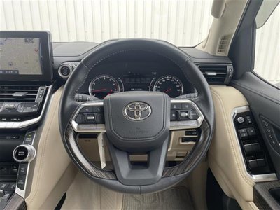 2023 Toyota LAND CRUISER 300 — фото 9