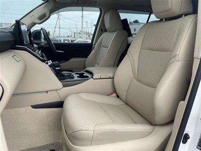 2023 Toyota LAND CRUISER 300 — миниатюра 24