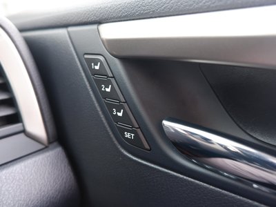 صورة مصغرة 32 لـ 2022 Lexus RX
