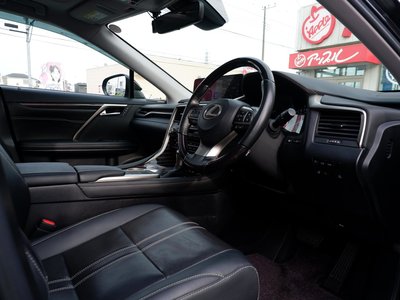 صورة مصغرة 37 لـ 2022 Lexus RX