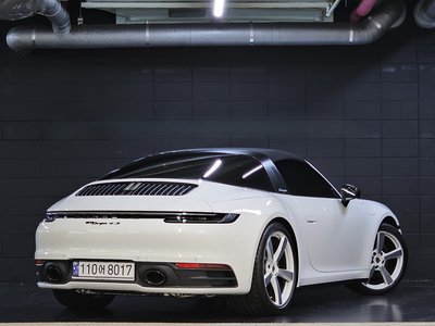 صورة 3 لـ 2023 Porsche 911