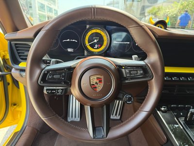 PORSCHE 911 - 9