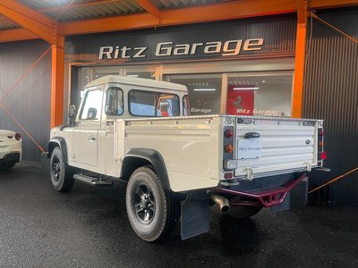 LAND ROVER DEFENDER - 2