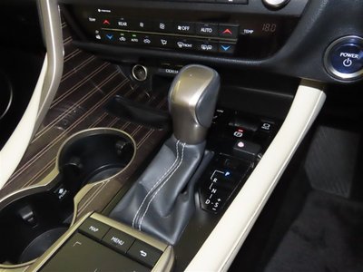 صورة مصغرة 19 لـ 2019 Lexus RX