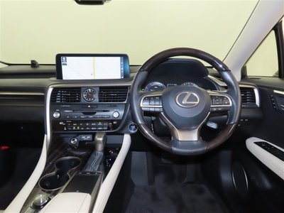 صورة مصغرة 13 لـ 2019 Lexus RX