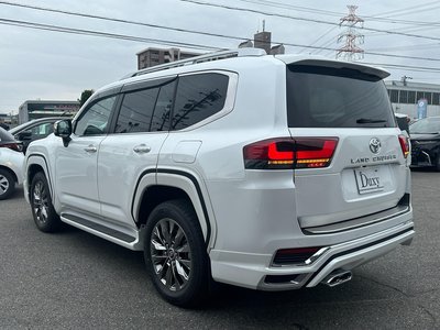 2025 Toyota LAND CRUISER 300 — миниатюра 26