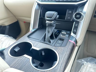 2025 Toyota LAND CRUISER 300 — миниатюра 49