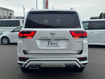 2025 Toyota LAND CRUISER 300 — фото 9