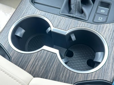 2025 Toyota LAND CRUISER 300 — миниатюра 52