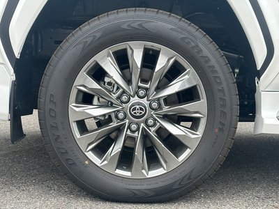 2025 Toyota LAND CRUISER 300 — миниатюра 36