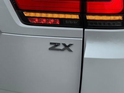 2025 Toyota LAND CRUISER 300 — миниатюра 34