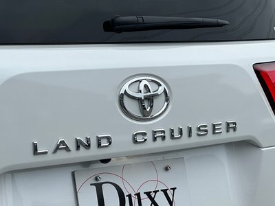 2025 Toyota LAND CRUISER 300 — миниатюра 31