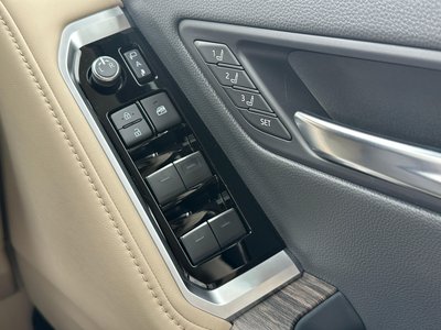 2025 Toyota LAND CRUISER 300 — миниатюра 45