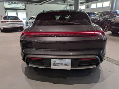 PORSCHE TAYCAN CROSS TURISMO - 8