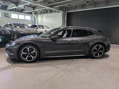 PORSCHE TAYCAN CROSS TURISMO - 4