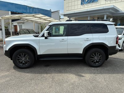 2024 Toyota LAND CRUISER 250 photo 2
