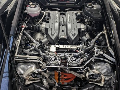 LAMBORGHINI REVUELTO - 8