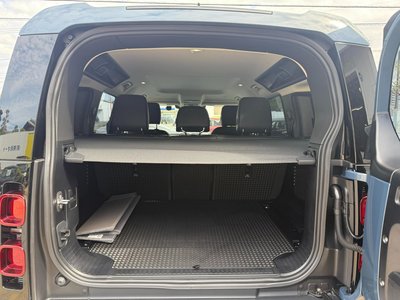 LAND ROVER DEFENDER - 7