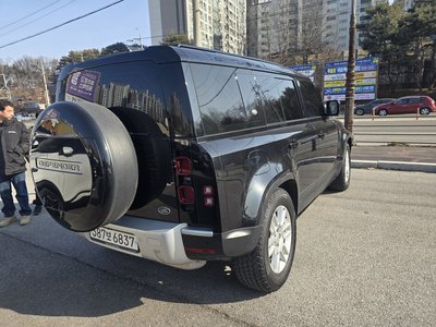 LAND ROVER DEFENDER - 4