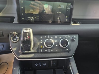 LAND ROVER DEFENDER - 10