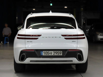 2022 Genesis GV70 photo 2