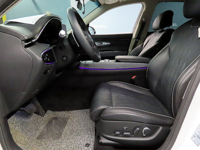 2022 Genesis GV70 photo 7