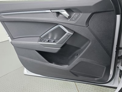 صورة مصغرة 14 لـ 2023 AUDI Q3