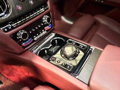 ROLLS-ROYCE GHOST - 10