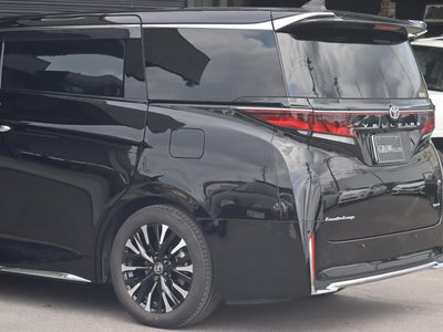 2025 Toyota VELLFIRE photo 10