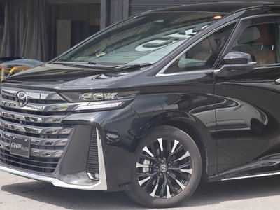 2025 Toyota VELLFIRE photo 8