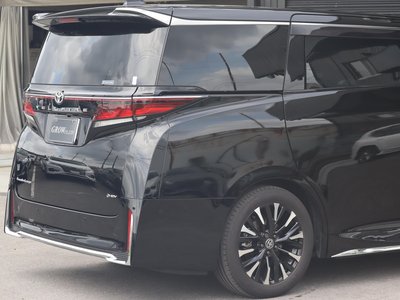2025 Toyota VELLFIRE photo 9