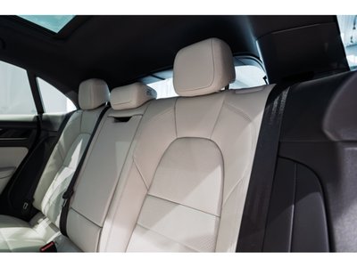 2026 Porsche MACAN thumbnail 16