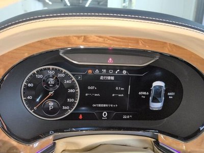 BENTLEY FLYING SPUR - 6