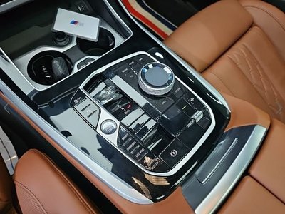 2024 BMW X7 照片 8