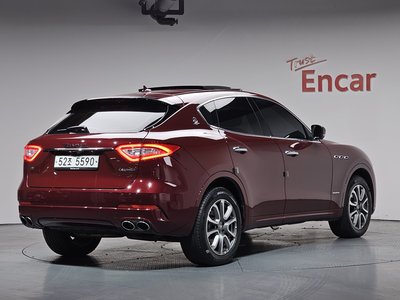 MASERATI LEVANTE - 3
