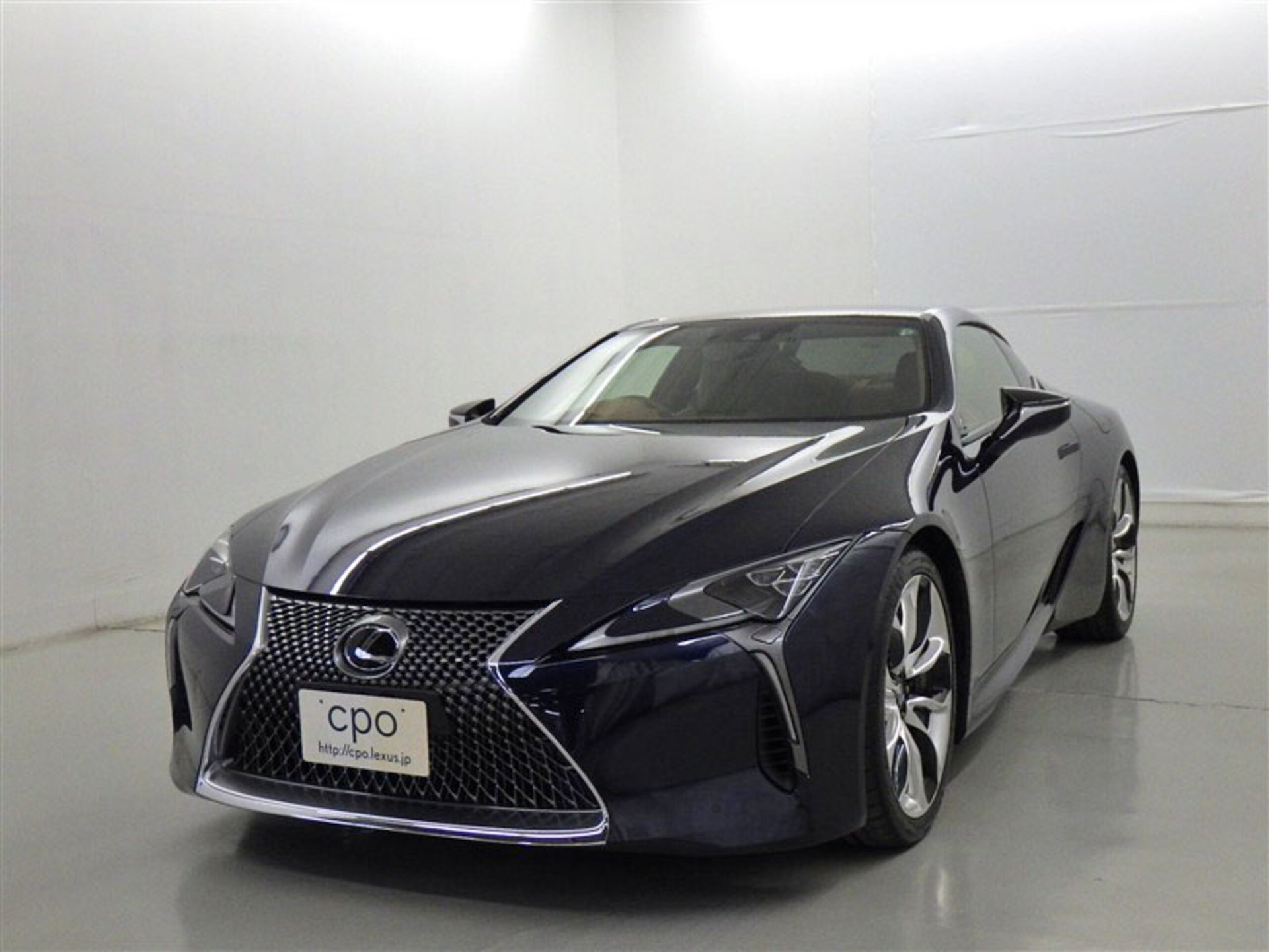 LEXUS LC - View 1