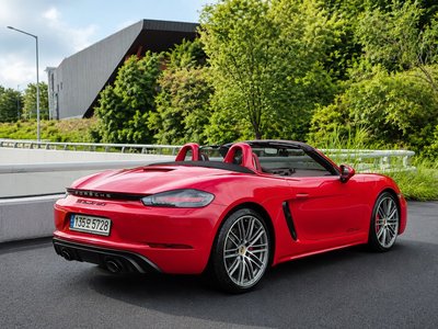 صورة 6 لـ 2022 Porsche 718