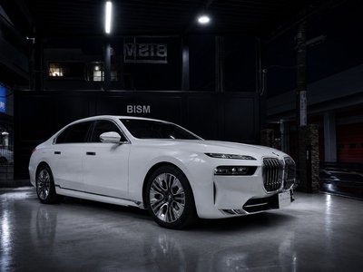 BMW 7 SERIES - 1